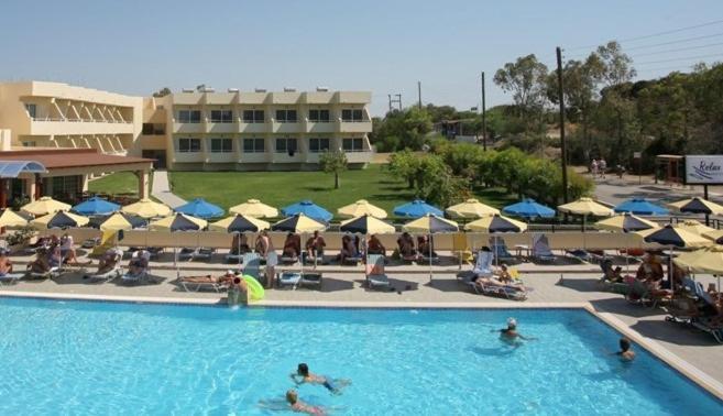 Relax Hotel Kolymbia Esterno foto